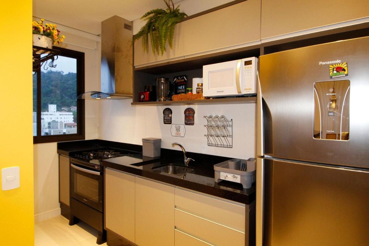 1090 Finamente Decorado 03 Suites Na Praia De Бомбиньяс Экстерьер фото