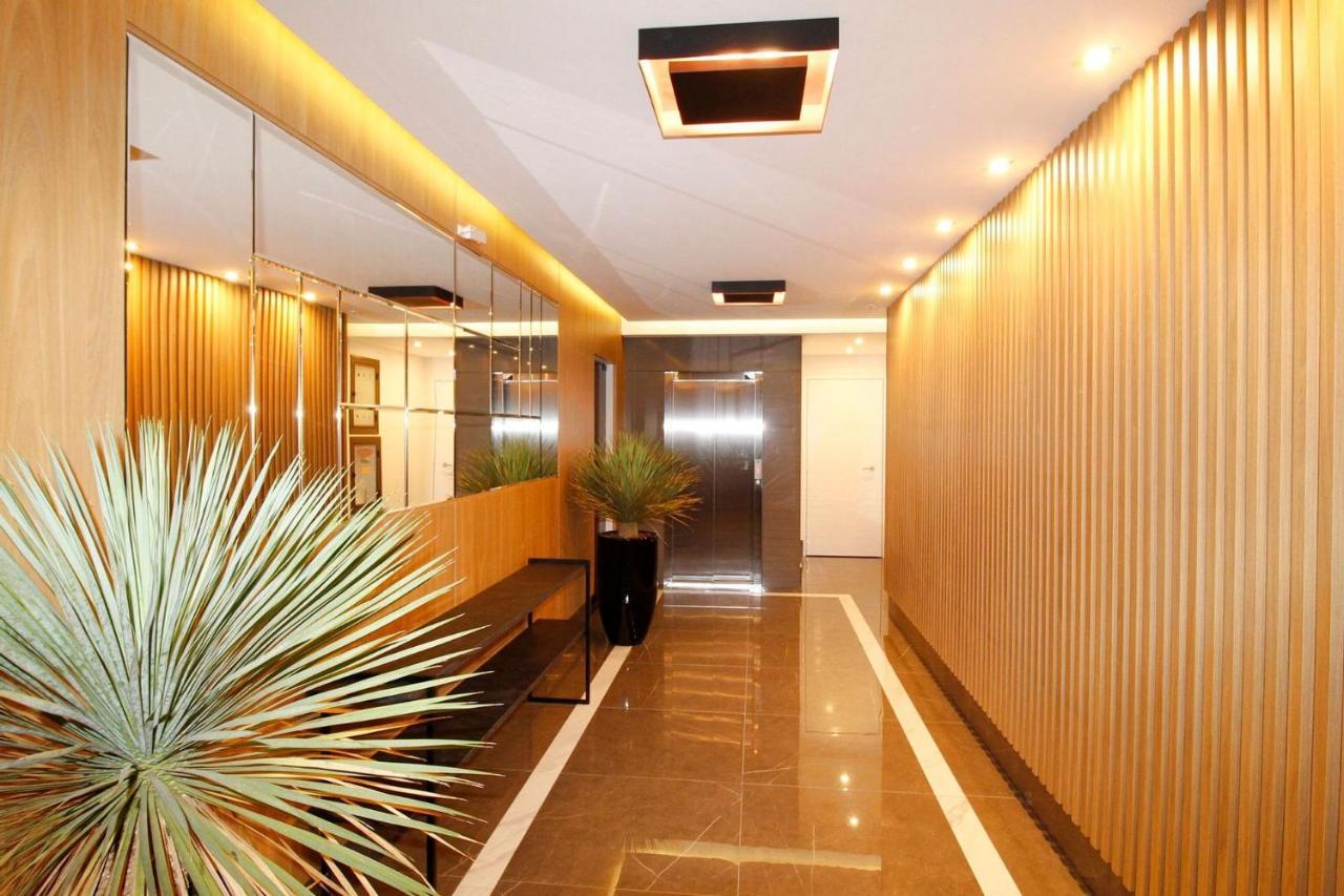 1090 Finamente Decorado 03 Suites Na Praia De Бомбиньяс Экстерьер фото